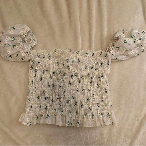 Floral top - Picture 2 of 3